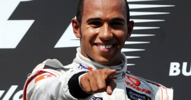 Stire din Sport : Hamilton a câștigat Marele Premiu la Singapore