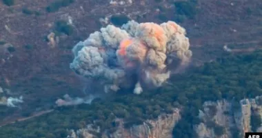 Stire din Actualitate : Atacuri aeriene în sudul Libanului. Cel puțin 19 morți, inclusiv copii, în urma bombardamentelor israeliene
