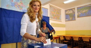 Stire din Politică-Administrație : Liberala Ramona Mănescu vrea o reprezentare bună a României în PE