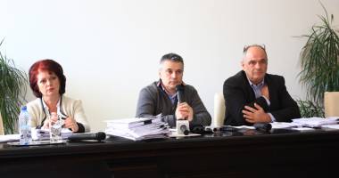 Stire din Politică-Administrație : Liberalii cer iarăși schimbarea  șefilor CJC