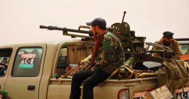 Stire din Actualitate : Noi raiduri aeriene împotriva unor tabere de traficanţi în Libia