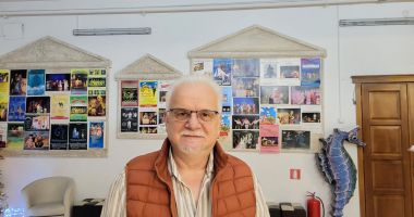 Stire din Interviu : Lică Gherghilescu: "Vrem ca Teatrul «Căluțul de Mare» să devină o casă caldă pentru tineri"