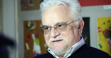 Stire din Cultură-Educație : Lică Gherghilescu renunță la conducerea Teatrului pentru Copii și Tineret
