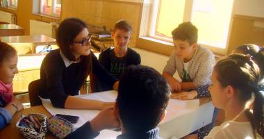 Stire din Cultură-Educație : "Niciunul nu poate face singur câte putem face împreună"