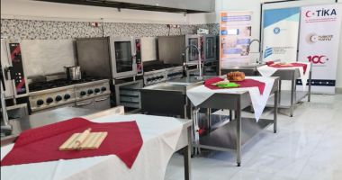 Stire din Cultură-Educație : Datorită investiției TIKA, Liceul ”Gh. Miron Costin” are un modern laborator gastronomic