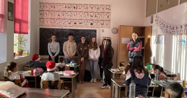 Stire din Cultură-Educație : Liceenii ovidieni alături de elevii școlilor din Galița și Gârlița