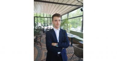 Stire din Cultură-Educație : Umbra dintre țărm și suflet: confesiunile unui adolescent