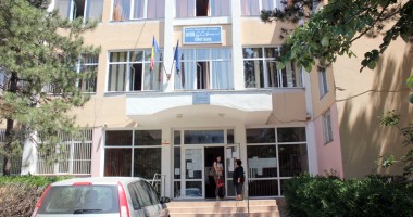 Stire din Cultură-Educație : Cum dezvoltă Liceul "Călinescu", un proiect de anvergură internațională