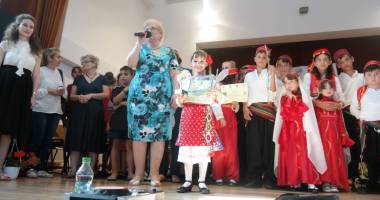 Stire din Cultură-Educație : Liceul "Ioan Cotovu" din Hârșova, păstrător al folclorului românesc