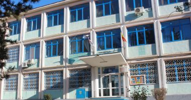 Stire din Cultură-Educație : Liceul Energetic se înnoiește cu materiale pentru laboratoare