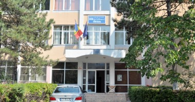 Stire din Cultură-Educație : Performanțele olimpicilor de la Liceul "Călinescu"