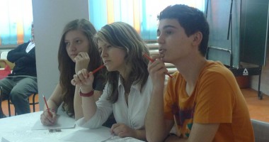 Stire din Cultură-Educație : Finala concursului de limba engleză "Quiz Contest"