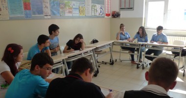 Stire din Cultură-Educație : "Meciuri" de idei, la Liceul Internațional de Informatică