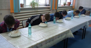 Stire din Cultură-Educație : Iată cum matematica devine extrem de distractivă
