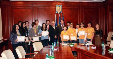 Stire din Cultură-Educație : Recunoaștere a excelenței  la Liceul Internațional  de Informatică