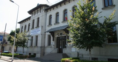 Stire din Cultură-Educație : Liceenii de la "Eminescu" vorbesc despre "Toleranța constănțeană"