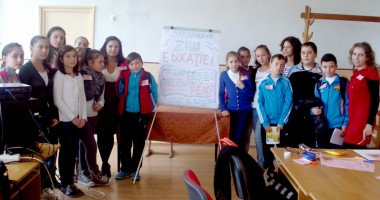 Stire din Cultură-Educație : Ziua Educației, motiv de reflecție