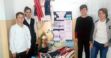 Stire din Cultură-Educație : Elevii din Negru Vodă, semnatarii unei expoziții
