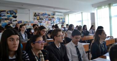 Stire din Cultură-Educație : Firme de succes gândite de liceeni constănțeni