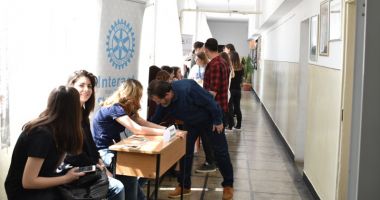 Tinerii de la Liceul "Ovidius", interesați să devină voluntari - 3