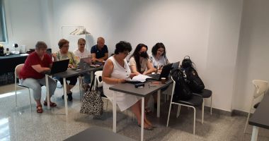 Stire din Cultură-Educație : Vacanță activă pentru șapte cadre didactice ale Liceului "Rosetti"