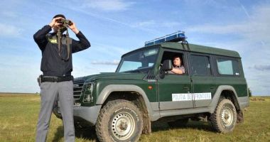 Stire din Eveniment : Garda de Coastă scoate la licitație mașini și ambarcațiuni
