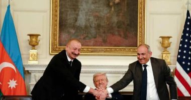Stire din Actualitate : Liderii Armeniei şi Azerbaidjanului au semnat la Casa Albă un acord de pace