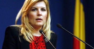 Stire din Politică-Administrație : "Liderii  de centru - dreapta sunt orgolioși"