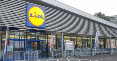 Ofertă de la Lidl! Cum sunt păcăliți clienții la gramaj: plătești 10 kg, primești 8