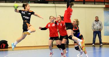 Liga Națională de handbal feminin, etapa a 19-a. CSU Neptun, victorie de moral cu HCM Râmnicu Vâlcea - 2