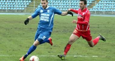 Stire din Sport : Liga a II-a la fotbal, etapa a19-a. FC Farul,  înfrângere cruntă pe terenul Brăilei