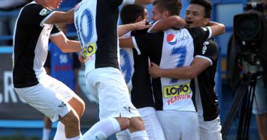 Stire din Sport : FC Viitorul, la doar un punct în spatele primei clasate
