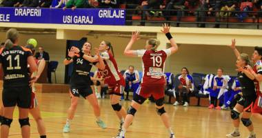 Stire din Sport : Liga Națională de handbal feminin, etapa a XVI-a. CSU Neptun a cedat în fața campioanei HCM Baia Mare