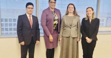 Stire din Actualitate : Ministrul Educaţiei, vizită oficială în SUA. S-a întâlnit cu reprezentanţi ai Smithsonian