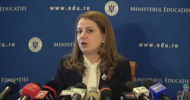 Stire din Cultură-Educație : Ministrul Ligia Deca, prezintă noile legi ale Educației. Dispar inspectoratele școlare, iar inspecțiile vor fi preluate de birourile județene ale ARACIP