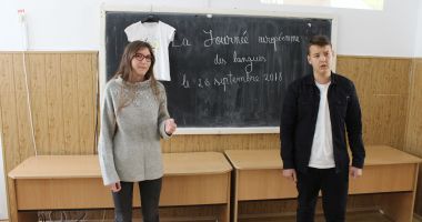 Stire din Cultură-Educație : Colegiul Comercial Carol I sărbătorește Ziua Europeană a Limbilor Străine