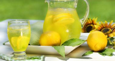 Stire din Sănătate : Limonada, sănătoasă pentru organism. Ce beneficii are