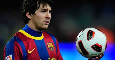 Stire din Sport : Lionel Messi își prelungește contractul cu FC Barcelona până în 2018