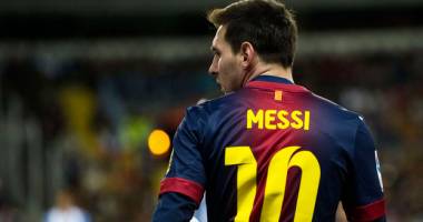Stire din Sport : Messi și-a pierdut calmul. Și-a strâns de gât adversarul