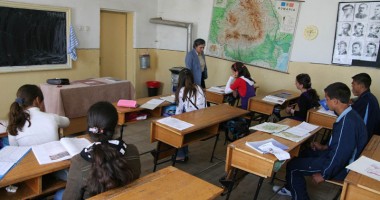 Stire din Cultură-Educație : Debut trist în noul an școlar
