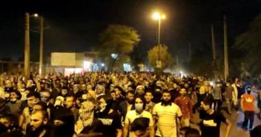 Stire din Actualitate : Lipsa apei i-a scos pe iranieni în stradă