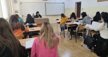 Stire din Cultură-Educație : ASTĂZI se afișează lista candidaților admiși la a treia sesiune a concursului de directori din învățământ
