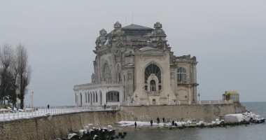 Stire din Economie : Vrei să-ți petreci Crăciunul și Revelionul pe litoral sau în Delta Dunării? Ce oferte au hotelierii și proprietarii de pensiuni