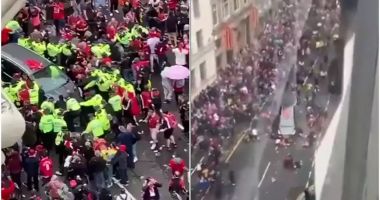 Stire din Actualitate : Zeci de răniți după ce un britanic a intrat cu mașina în fanii Liverpool, care sărbătoreau