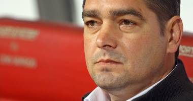 Stire din Sport : Fotbal / Liviu Ciobotariu, noul antrenor al echipei ASA Târgu Mureș