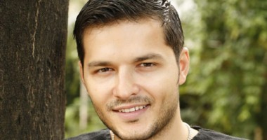 Stire din Monden : Liviu Vârciu către Andreea Mantea: "Dacă  nu mă vroiai, mă țineai la distanță"