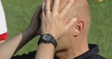 Stire din Sport : FOTBALIST DE LA AJAX, STOP CARDIAC PE TERENUL DE FOTBAL