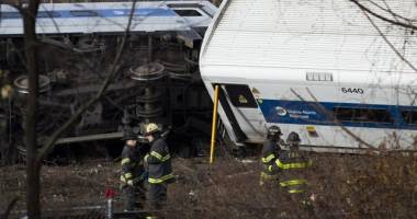 Stire din Actualitate : Grav accident feroviar. Șase morți, 12 răniți