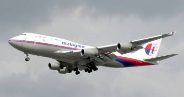 Stire din Actualitate : Avionul Malaysia Airlines, dispărut în urmă cu un an, "GĂSIT... ÎN CURÂND"