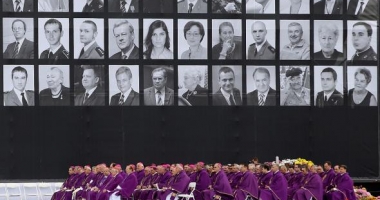 INFORMAȚII ȘOCANTE, în urma tragediei de la Smolesk / DESCOPERIRI ÎNGROZITOARE în sicrie, inclusiv în cel al președintelui Lech Kaczynski